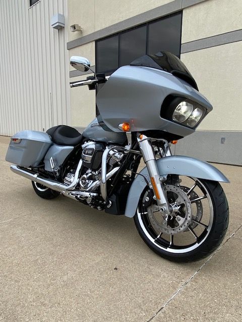 2023 Harley-Davidson Road Glide® in Waterloo, Iowa - Photo 2