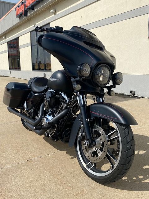 2014 Harley-Davidson Street Glide® Special in Waterloo, Iowa - Photo 2