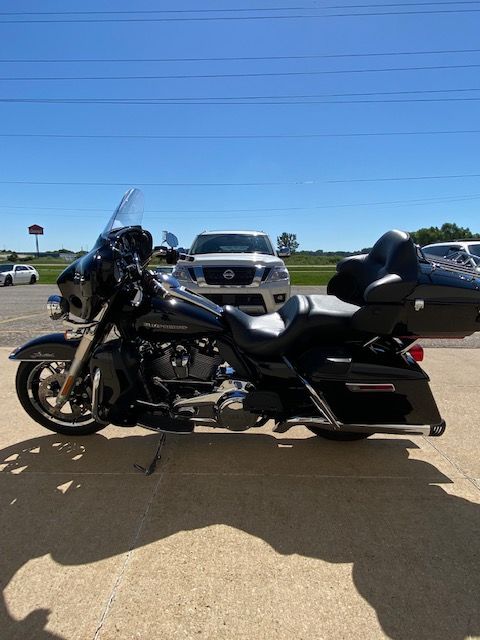2019 Harley-Davidson Ultra Limited in Waterloo, Iowa - Photo 8