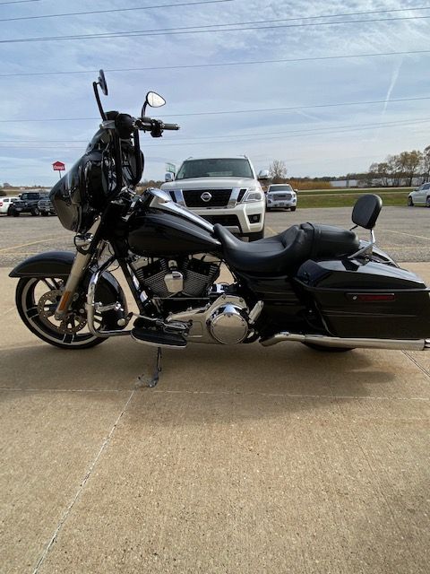 2014 Harley-Davidson Street Glide® Special in Waterloo, Iowa - Photo 6