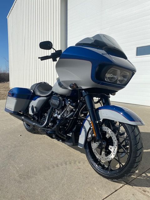 2023 Harley-Davidson Road Glide® Special in Waterloo, Iowa - Photo 2