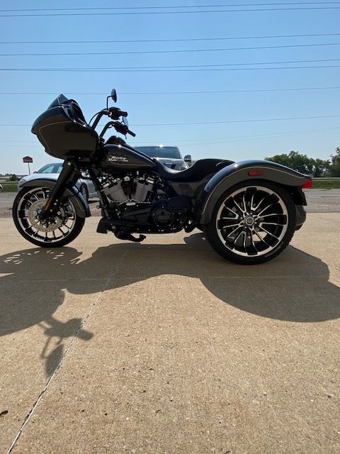 2023 Harley-Davidson Road Glide® 3 in Waterloo, Iowa - Photo 7