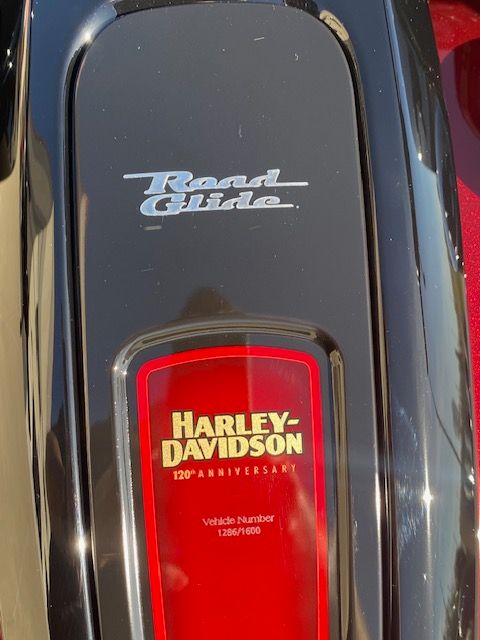 2023 Harley-Davidson Road Glide® Anniversary in Waterloo, Iowa - Photo 8