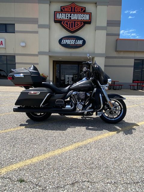 2018 Harley-Davidson Ultra Limited in Waterloo, Iowa - Photo 1