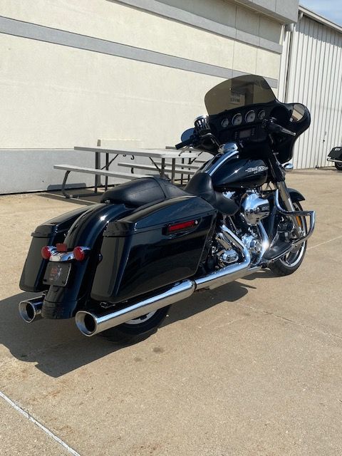 2014 Harley-Davidson Street Glide® in Waterloo, Iowa - Photo 3