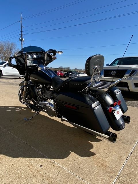 2017 Harley-Davidson Street Glide® Special in Waterloo, Iowa - Photo 5
