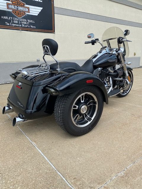 2016 Harley-Davidson Freewheeler™ in Waterloo, Iowa - Photo 4