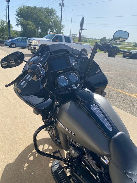 2019 Harley-Davidson Road Glide® Special in Waterloo, Iowa - Photo 8