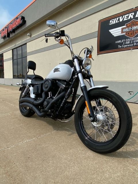 2016 Harley-Davidson Dyna Street Bob in Waterloo, Iowa - Photo 2