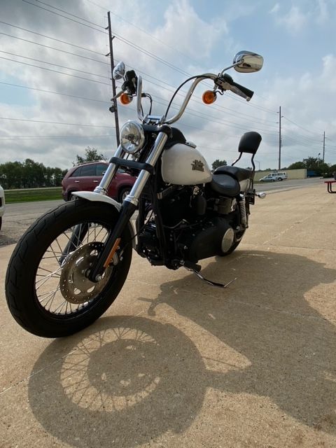 2016 Harley-Davidson Dyna Street Bob in Waterloo, Iowa - Photo 8