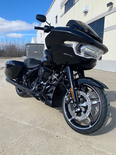2024 Harley-Davidson Road Glide® in Waterloo, Iowa - Photo 2