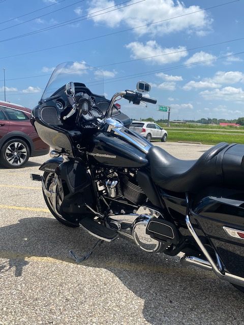 2020 Harley-Davidson Road Glide® Limited in Waterloo, Iowa - Photo 6