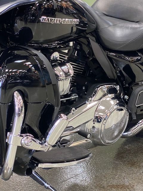 2019 Harley-Davidson Ultra Limited in Waterloo, Iowa - Photo 5