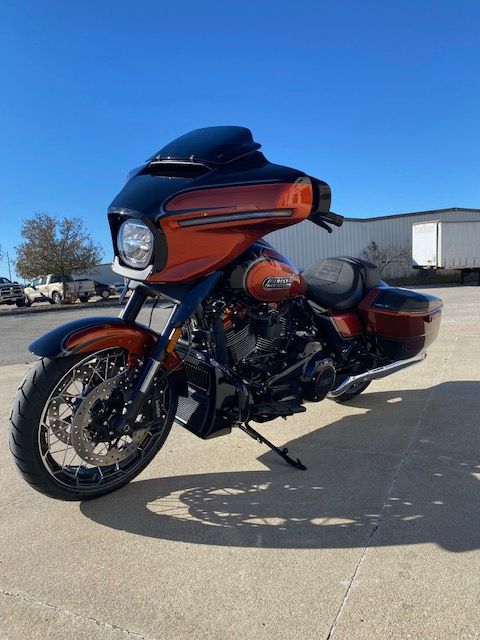 2023 Harley-Davidson CVO™ Street Glide® in Waterloo, Iowa - Photo 7