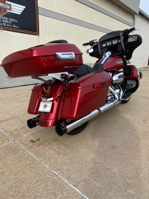 2019 Harley-Davidson Street Glide® in Waterloo, Iowa - Photo 3