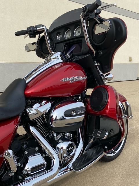 2019 Harley-Davidson Street Glide® in Waterloo, Iowa - Photo 4
