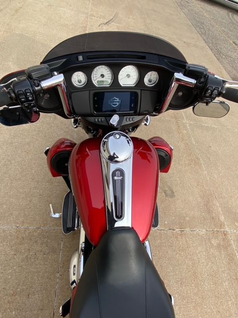 2019 Harley-Davidson Street Glide® in Waterloo, Iowa - Photo 8