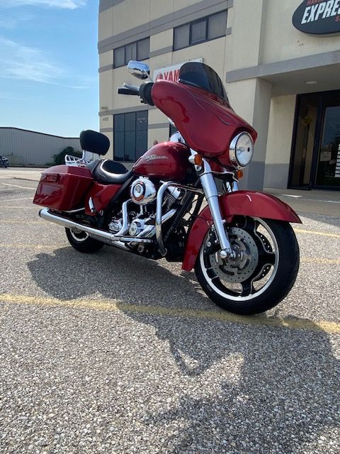 2013 Harley-Davidson Street Glide® in Waterloo, Iowa - Photo 2