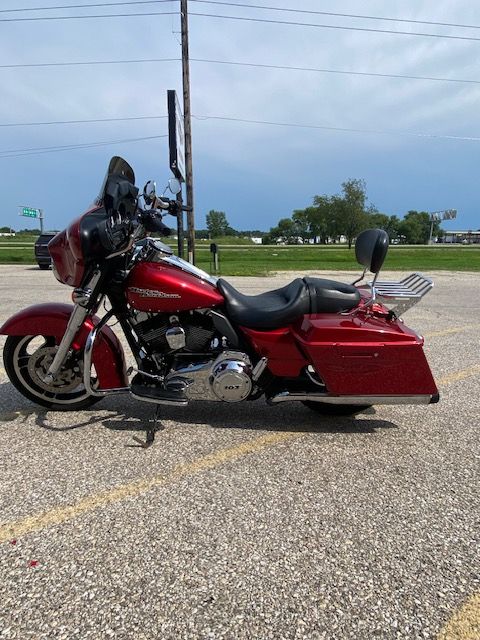 2013 Harley-Davidson Street Glide® in Waterloo, Iowa - Photo 6