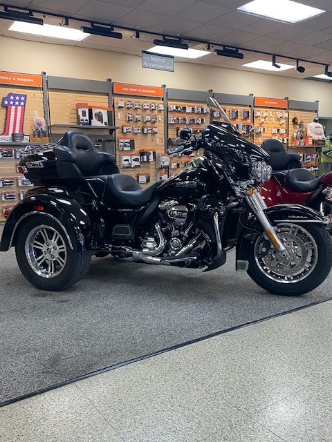 2019 Harley-Davidson Tri Glide® Ultra in Waterloo, Iowa - Photo 1