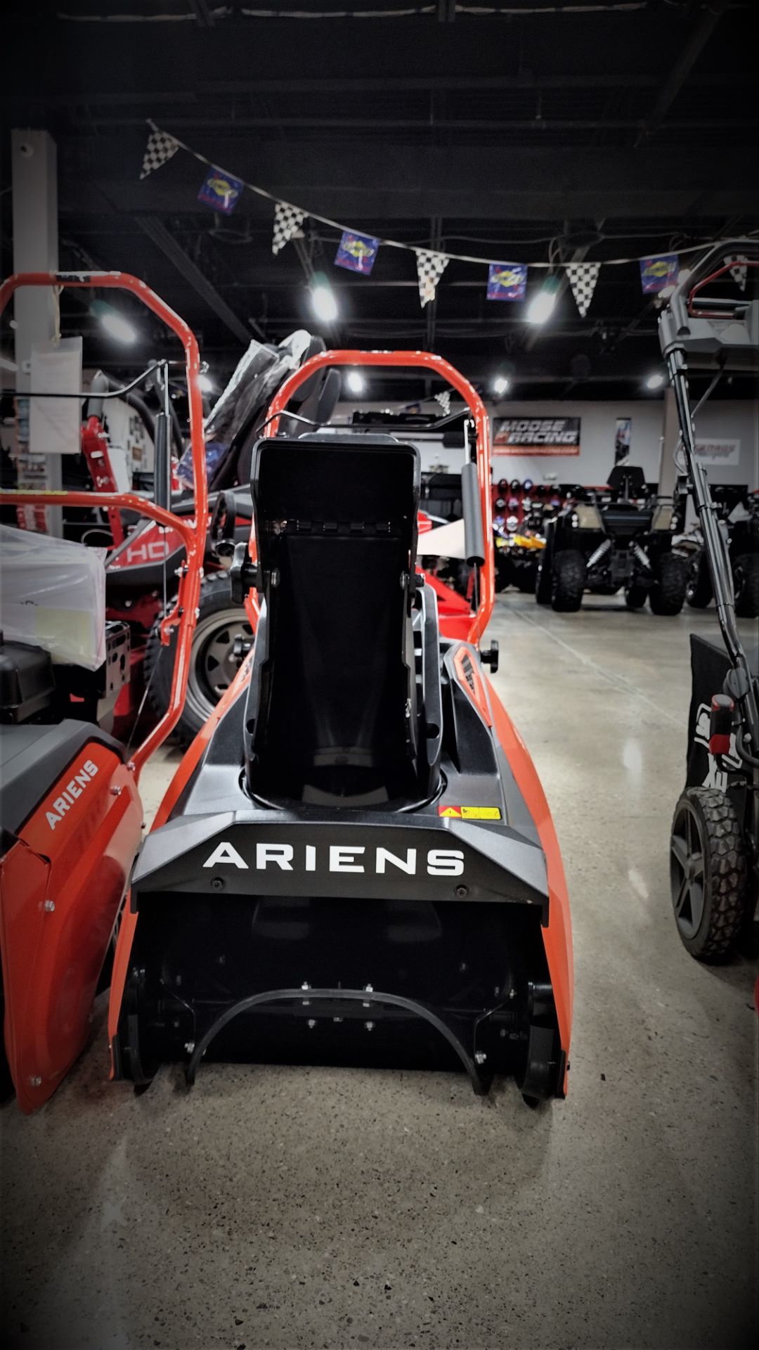 Ariens S18 Single Stage in Lafayette, Indiana - Photo 2