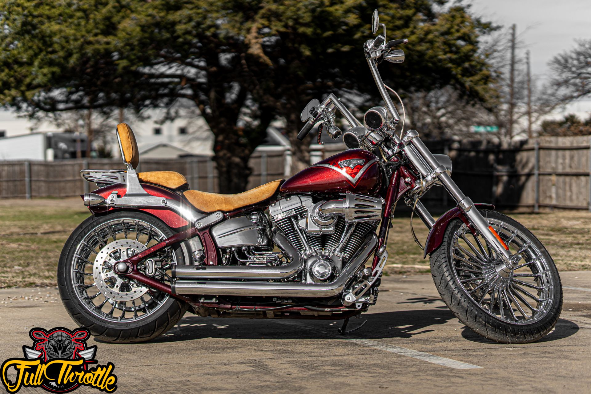 2013 Harley-Davidson CVO™ Breakout® in Lancaster, Texas - Photo 2