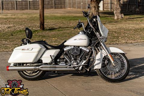 2016 Harley-Davidson Street Glide® in Lancaster, Texas - Photo 2