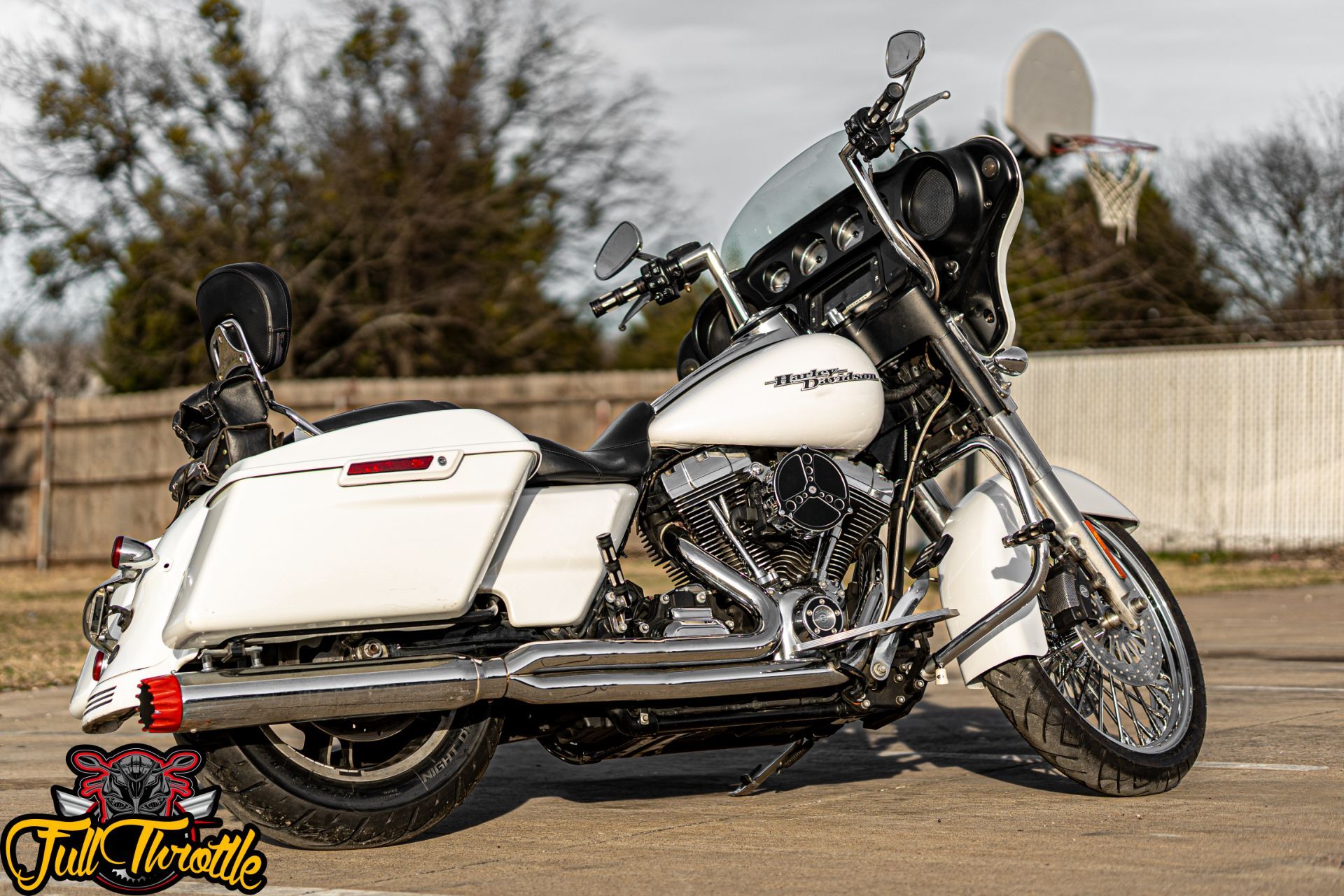 2016 Harley-Davidson Street Glide® in Lancaster, Texas - Photo 3