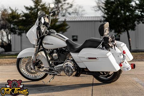 2016 Harley-Davidson Street Glide® in Lancaster, Texas - Photo 5
