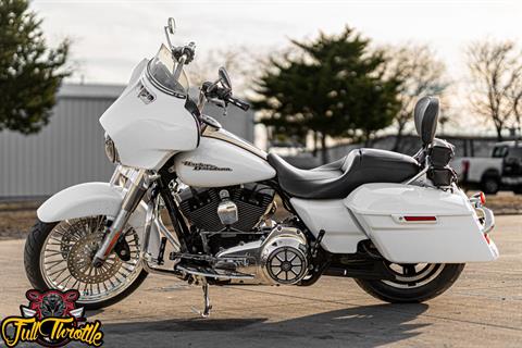 2016 Harley-Davidson Street Glide® in Lancaster, Texas - Photo 6