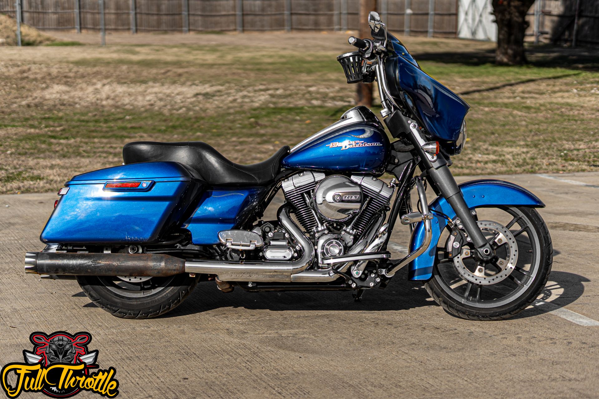 2015 Harley-Davidson Street Glide® in Lancaster, Texas - Photo 2