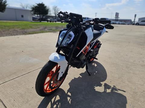 2017 KTM 390 Duke in Lancaster, Texas - Photo 4