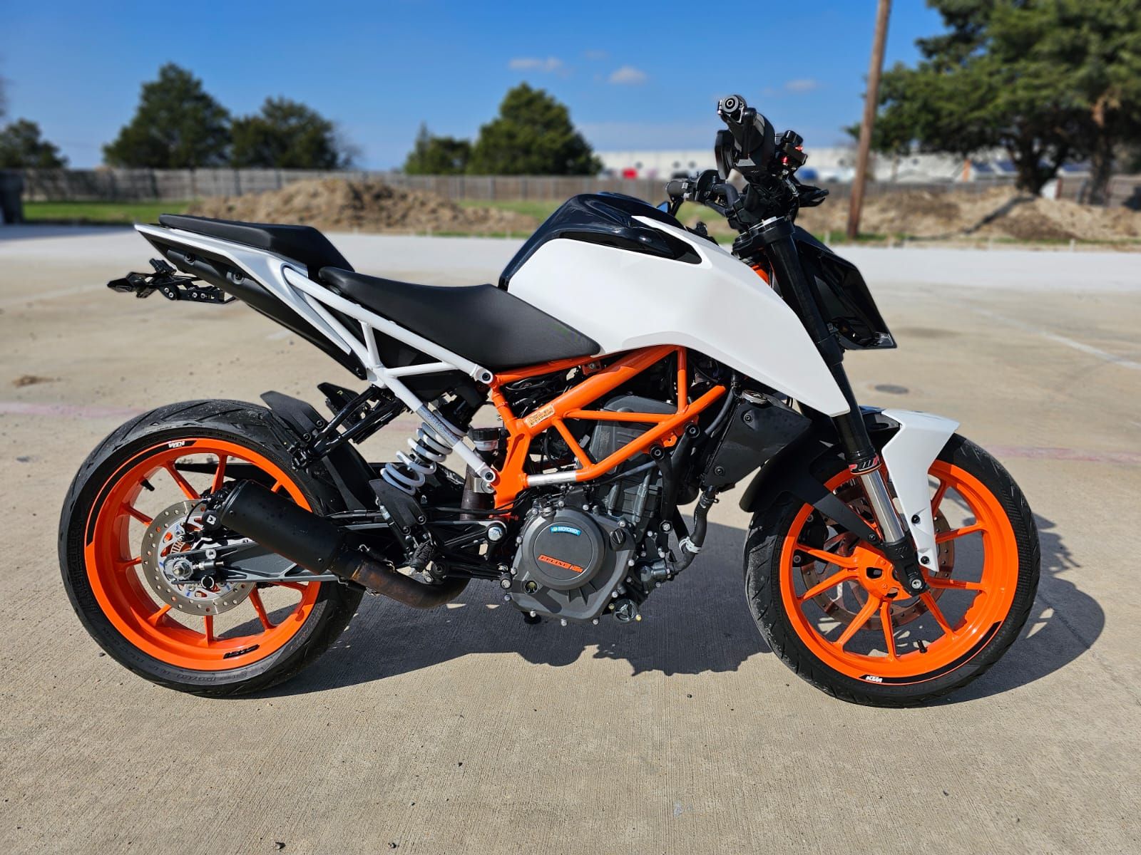 2017 KTM 390 Duke in Lancaster, Texas - Photo 2