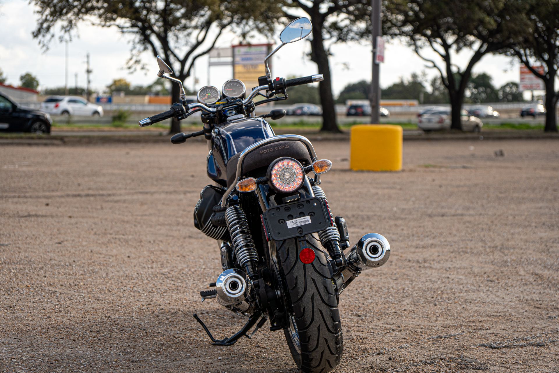 2022 Moto Guzzi V7 Special in Houston, Texas - Photo 4