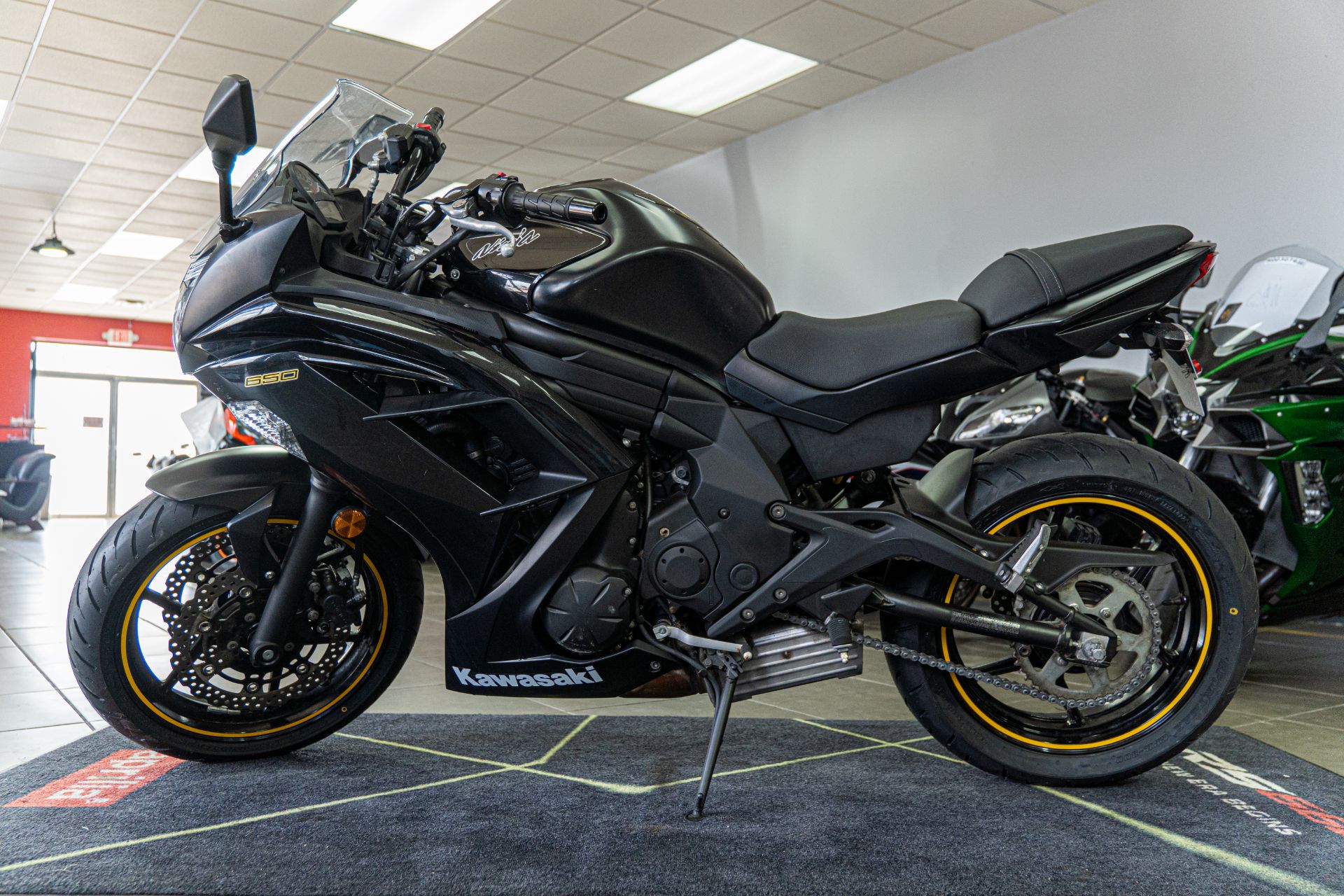 2013 Kawasaki Ninja® 650 in Houston, Texas - Photo 5
