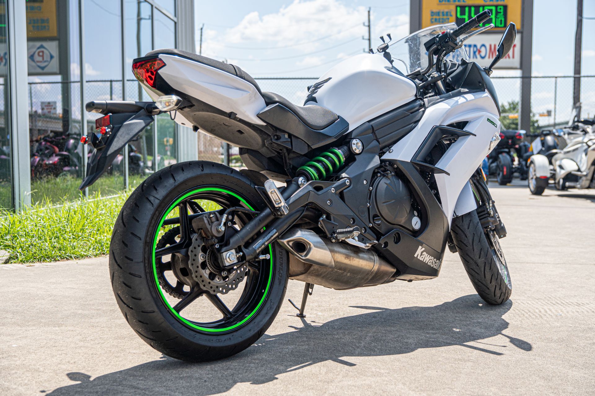 2015 Kawasaki Ninja® 650 ABS in Houston, Texas - Photo 4