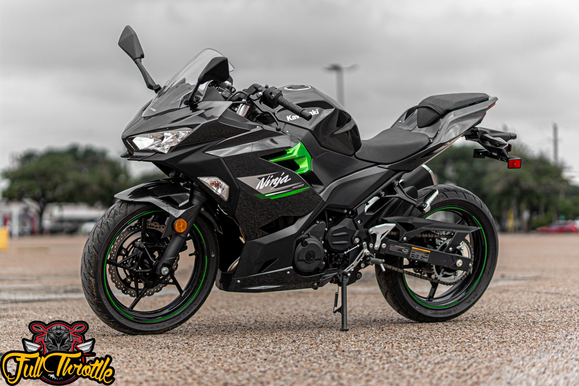 2023 Kawasaki Ninja 400 in Houston, Texas - Photo 14