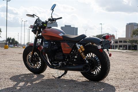 2020 Moto Guzzi V9 Bobber Sport in Houston, Texas - Photo 5