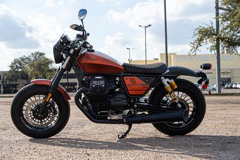 2020 Moto Guzzi V9 Bobber Sport in Houston, Texas - Photo 6