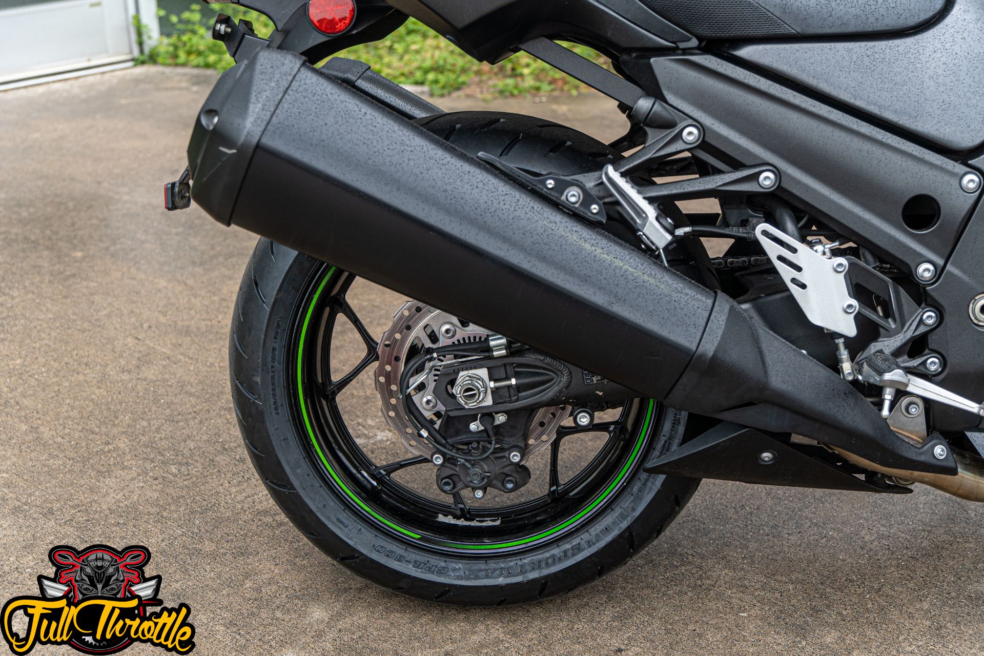 2015 Kawasaki Ninja® ZX™-14R ABS in Houston, Texas - Photo 9
