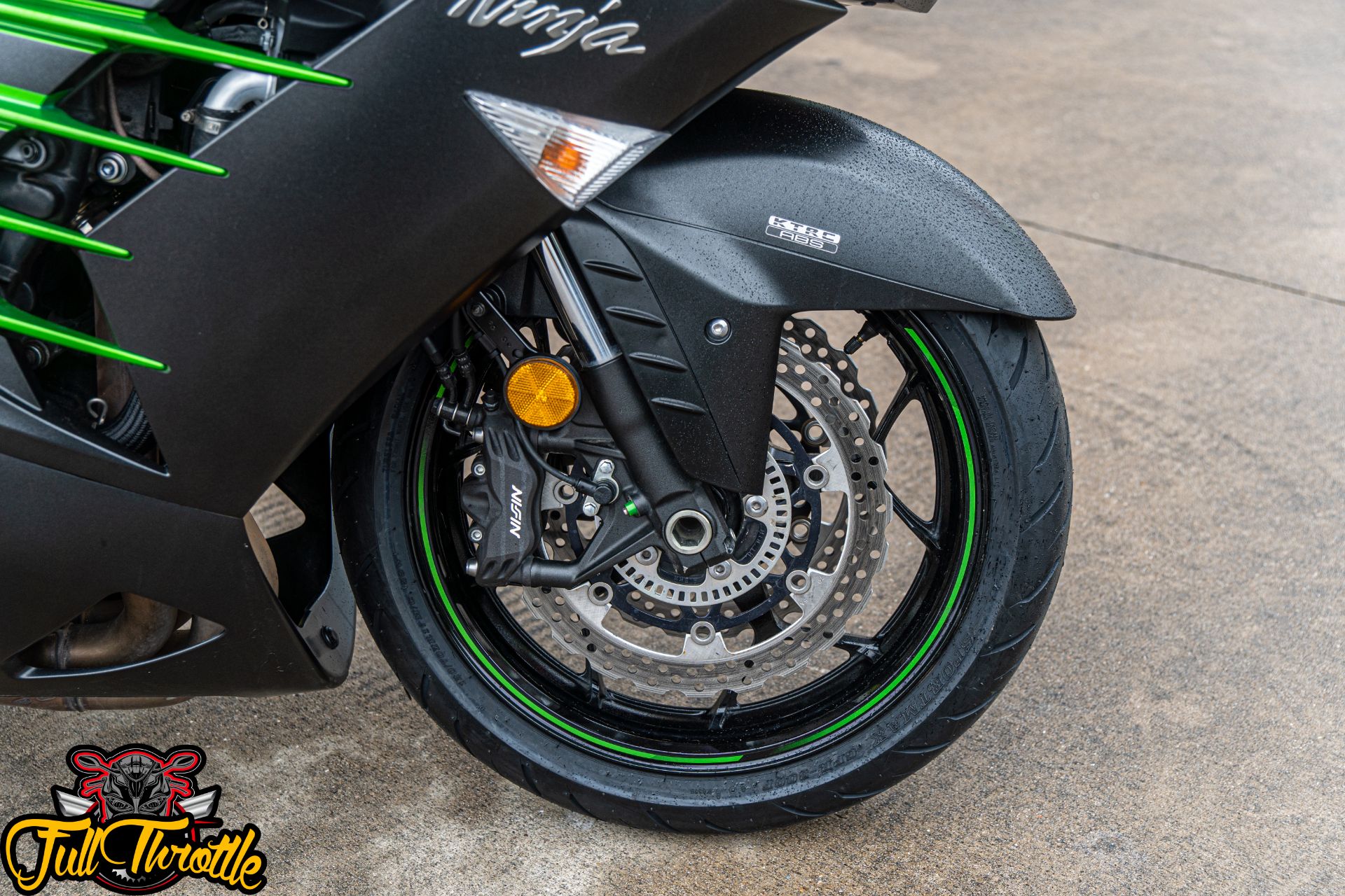 2015 Kawasaki Ninja® ZX™-14R ABS in Houston, Texas - Photo 10