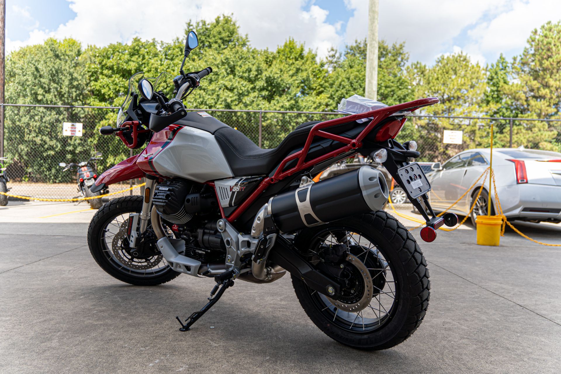 2022 Moto Guzzi V85 TT Adventure in Houston, Texas - Photo 5