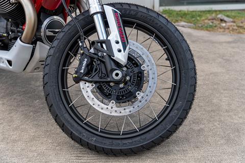 2022 Moto Guzzi V85 TT Adventure in Houston, Texas - Photo 10
