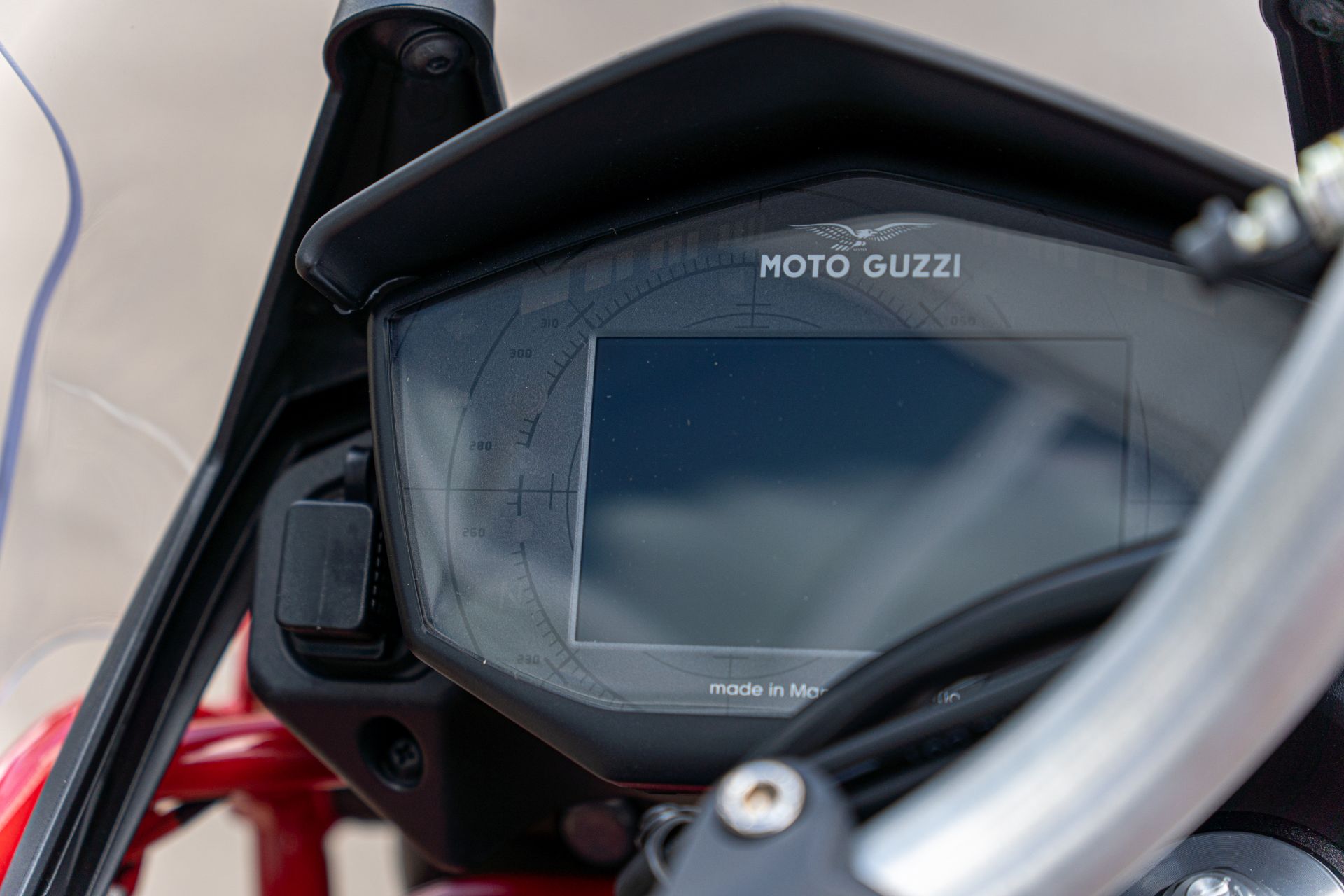2022 Moto Guzzi V85 TT Adventure in Houston, Texas - Photo 15