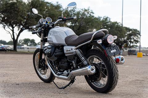 2022 Moto Guzzi V7 Special E5 in Houston, Texas - Photo 6