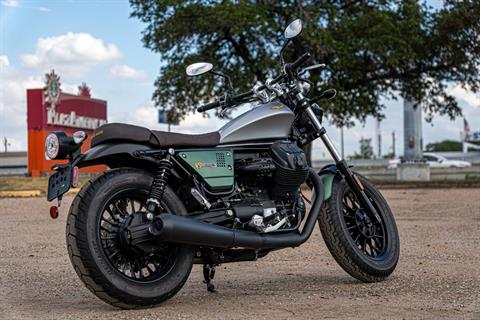 2022 Moto Guzzi V9 Bobber Centenario in Houston, Texas - Photo 3