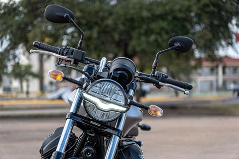 2022 Moto Guzzi V9 Bobber Centenario in Houston, Texas - Photo 10
