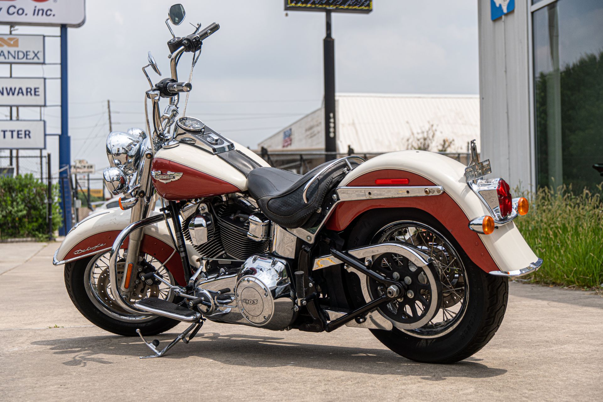 2012 Harley-Davidson Softail® Deluxe in Houston, Texas - Photo 5