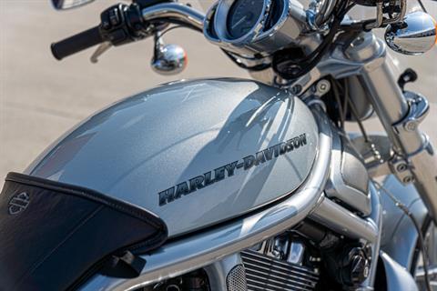 2012 Harley-Davidson V-Rod® 10th Anniversary Edition in Houston, Texas - Photo 12