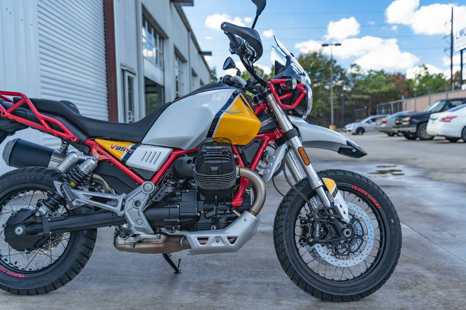 2020 Moto Guzzi V85 TT Adventure in Houston, Texas - Photo 6